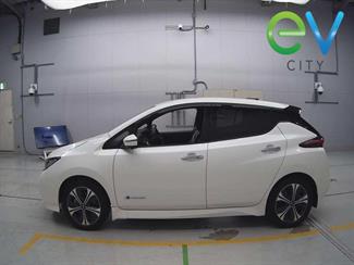 2019 Nissan LEAF - Thumbnail