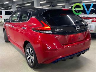 2021 Nissan LEAF - Thumbnail