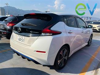 2020 Nissan LEAF - Thumbnail