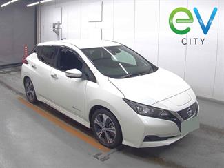 2020 Nissan LEAF - Thumbnail