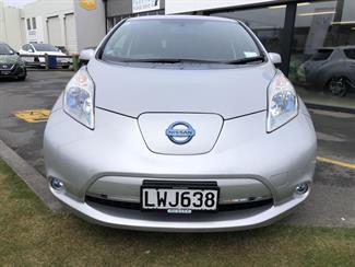 2014 Nissan LEAF - Thumbnail