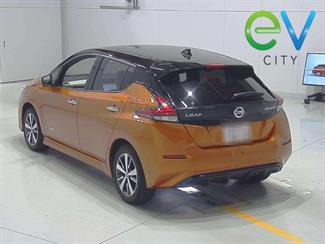 2020 Nissan LEAF - Thumbnail