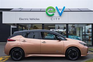 2022 Nissan LEAF - Thumbnail