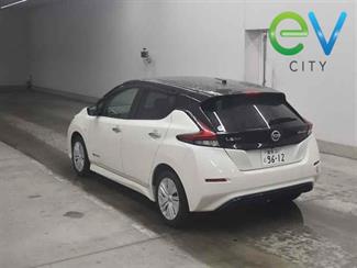 2018 Nissan LEAF - Thumbnail