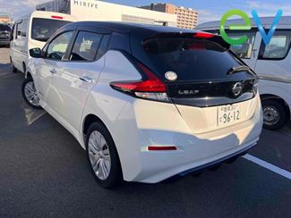 2018 Nissan LEAF - Thumbnail