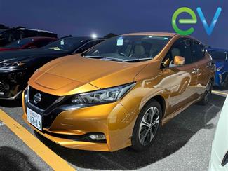 2018 Nissan LEAF - Thumbnail