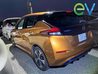 2018 Nissan LEAF - Thumbnail