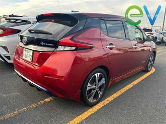 2019 Nissan LEAF - Thumbnail