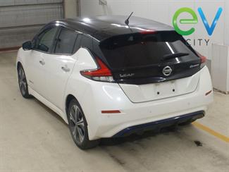 2019 Nissan LEAF - Thumbnail