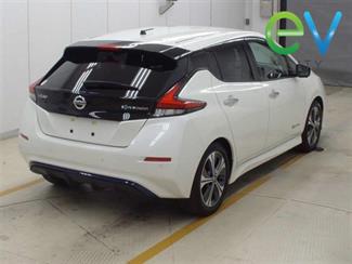 2019 Nissan LEAF - Thumbnail