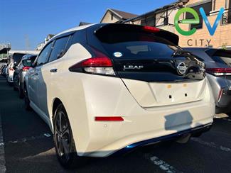 2019 Nissan LEAF - Thumbnail