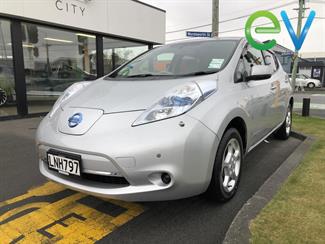 2012 Nissan LEAF - Thumbnail