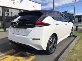 2019 Nissan LEAF - Thumbnail