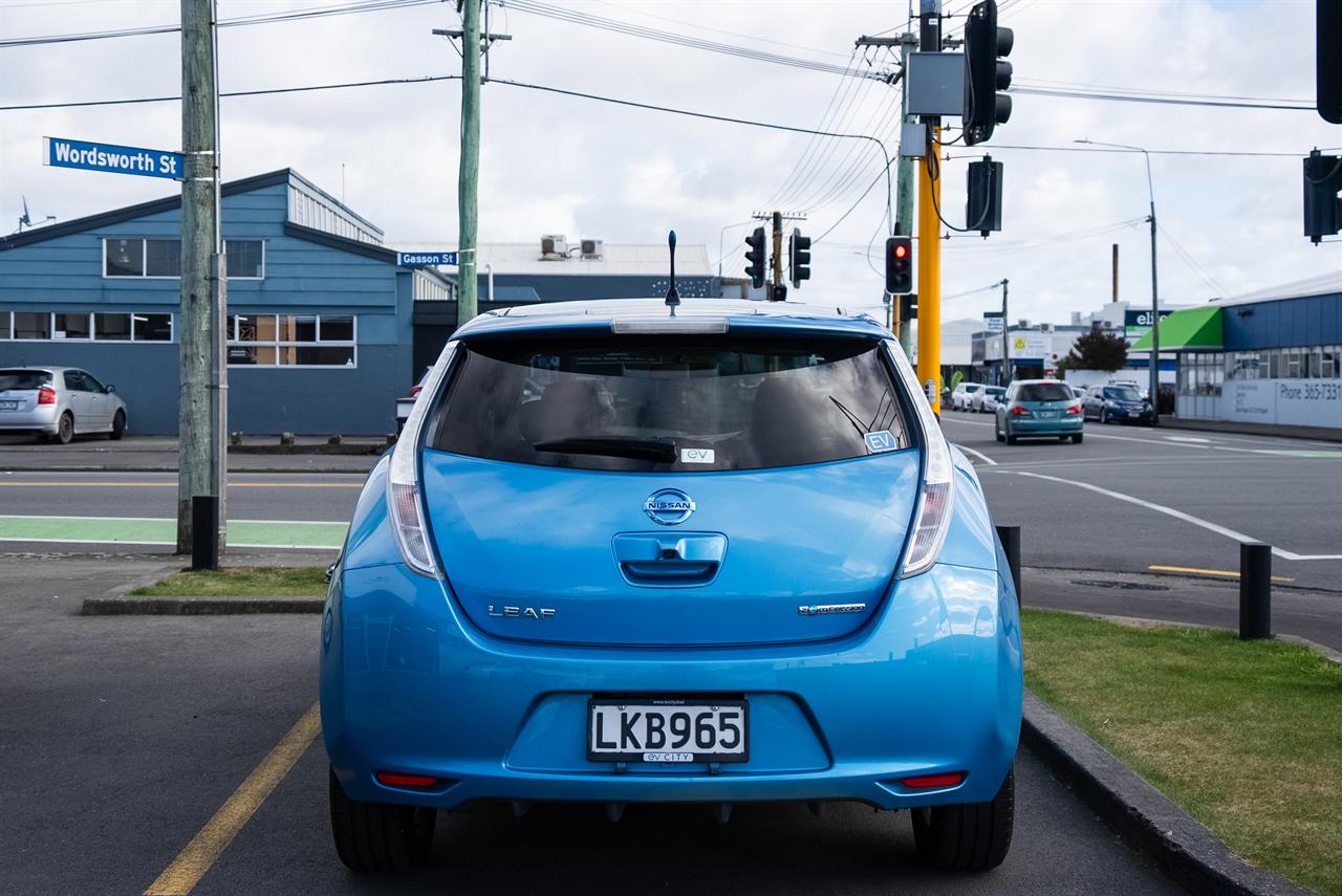 2011 Nissan LEAF