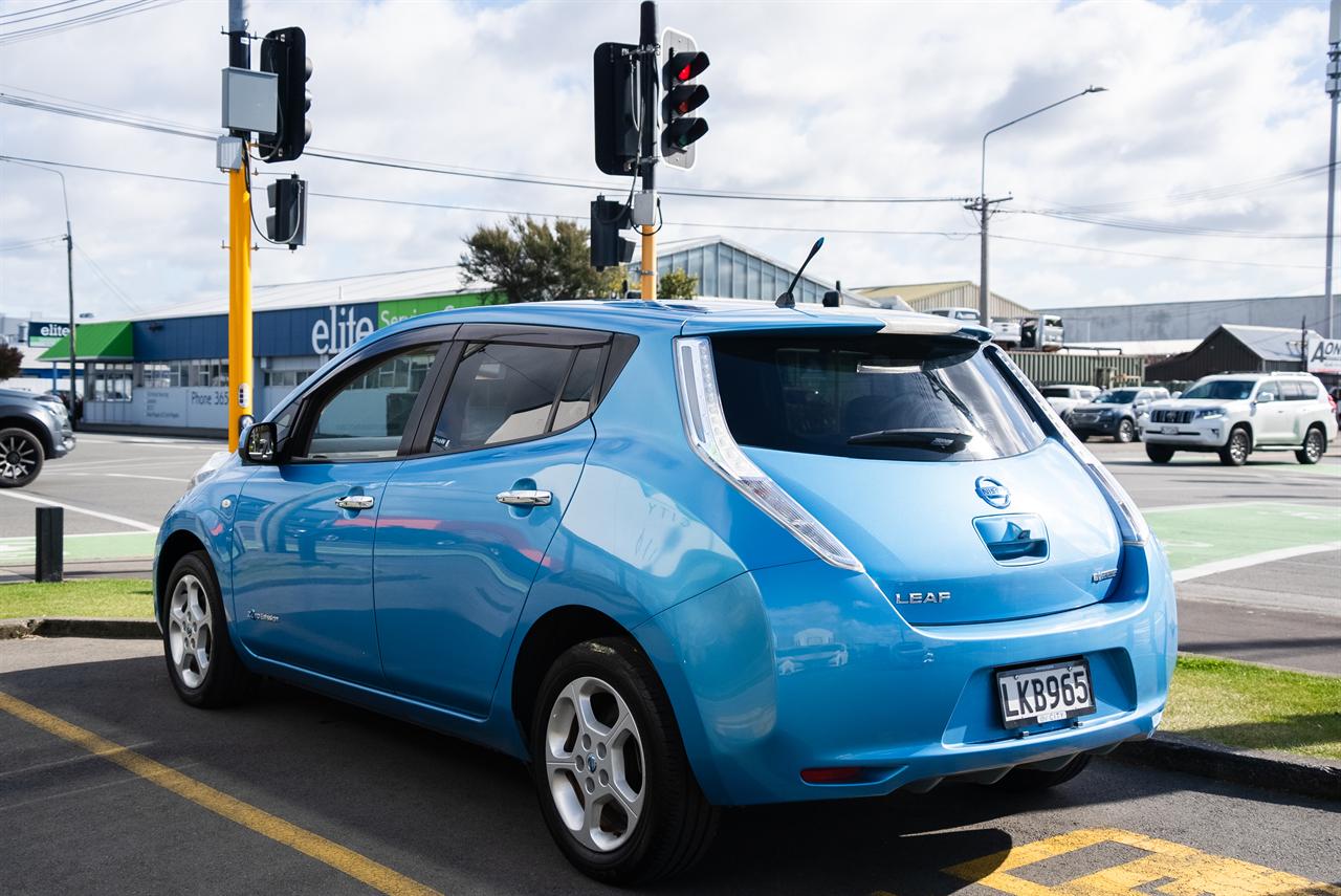 2011 Nissan LEAF