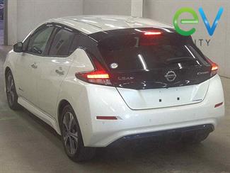 2020 Nissan LEAF - Thumbnail