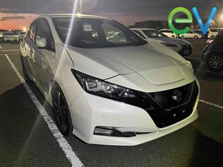 2020 Nissan LEAF - Thumbnail