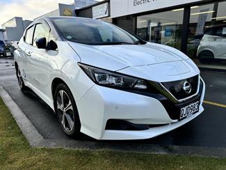 2018 Nissan LEAF - Thumbnail