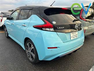 2018 Nissan LEAF - Thumbnail