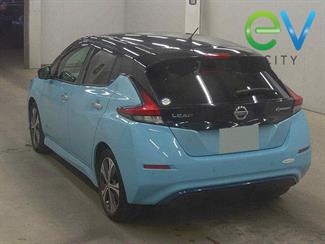 2018 Nissan LEAF - Thumbnail