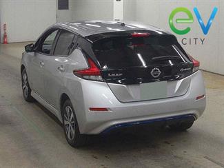 2020 Nissan LEAF - Thumbnail