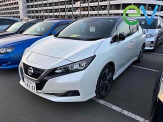 2020 Nissan LEAF - Thumbnail