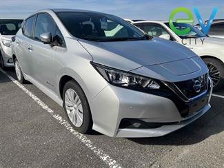 2020 Nissan LEAF - Thumbnail