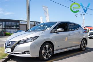 2018 Nissan LEAF - Thumbnail