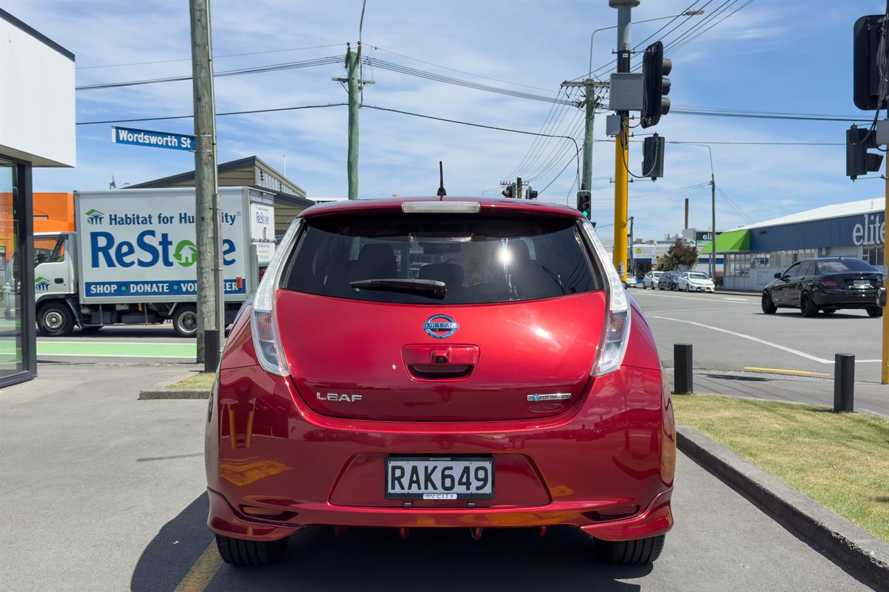 2016 Nissan LEAF