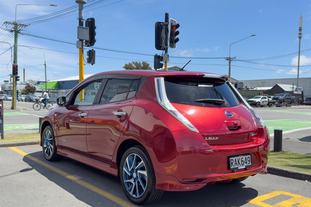 2016 Nissan LEAF