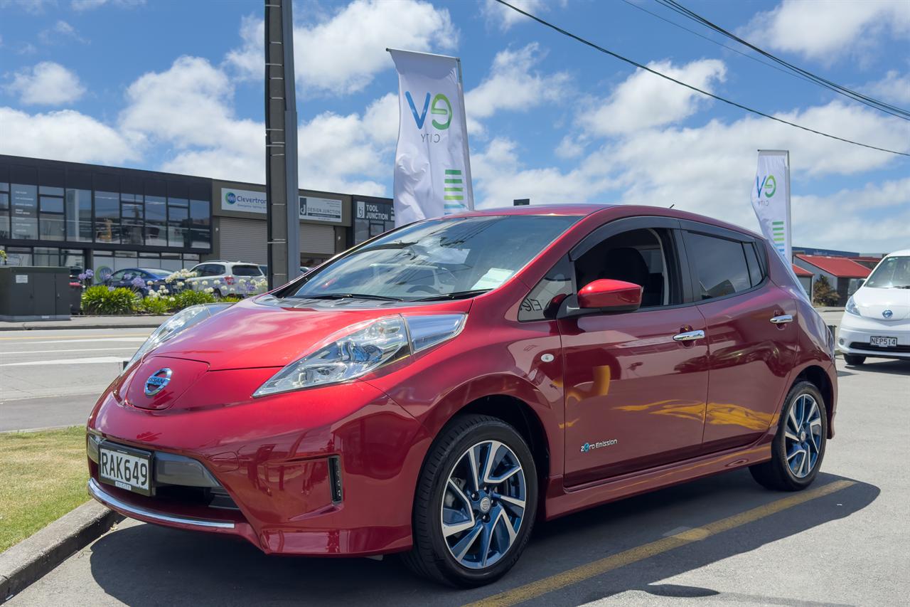 2016 Nissan LEAF