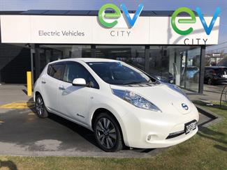 2013 Nissan LEAF - Thumbnail