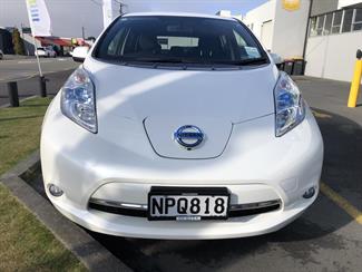 2013 Nissan LEAF - Thumbnail