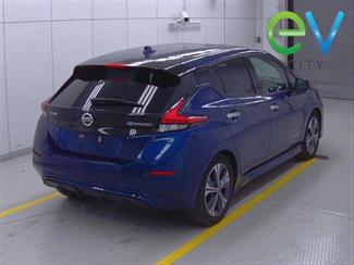 2020 Nissan LEAF - Thumbnail