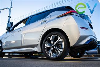 2019 Nissan LEAF - Thumbnail