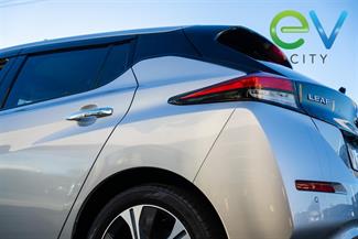 2019 Nissan LEAF - Thumbnail