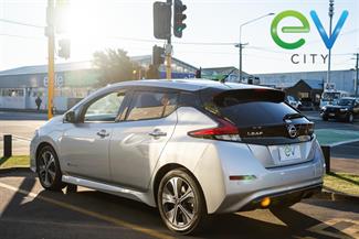 2019 Nissan LEAF - Thumbnail