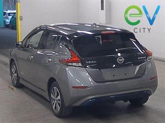 2020 Nissan LEAF - Thumbnail