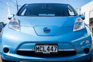 2014 Nissan LEAF - Thumbnail