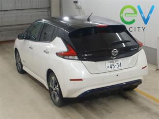 2020 Nissan LEAF - Thumbnail