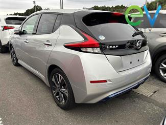 2019 Nissan LEAF - Thumbnail