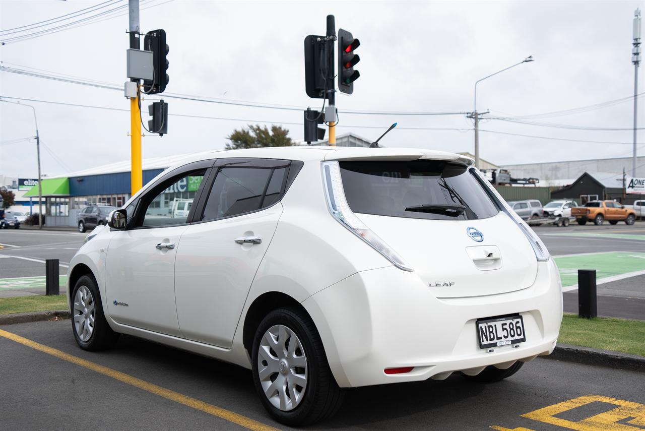 2015 Nissan LEAF