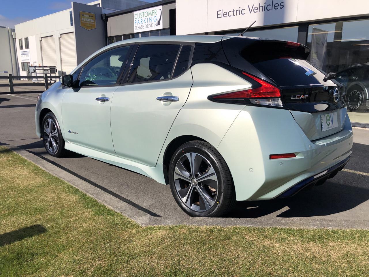 2017 Nissan LEAF